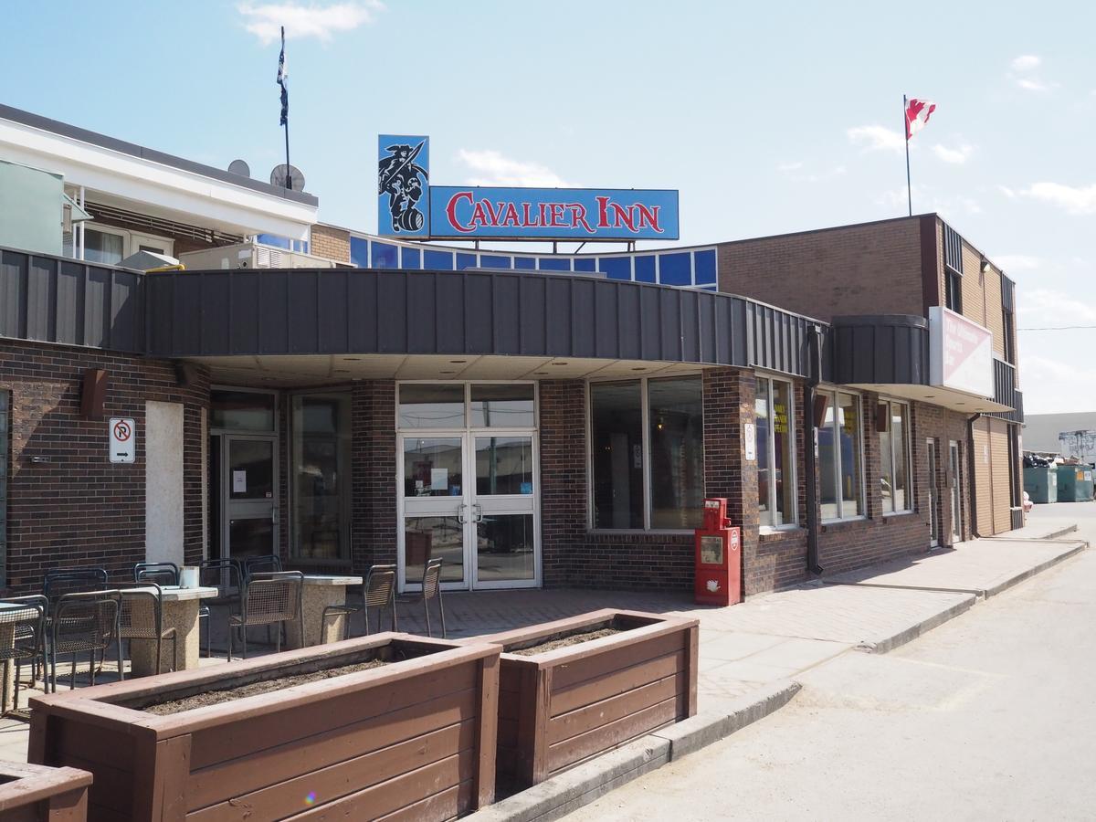 The Cavalier Inn Winnipeg Exterior photo